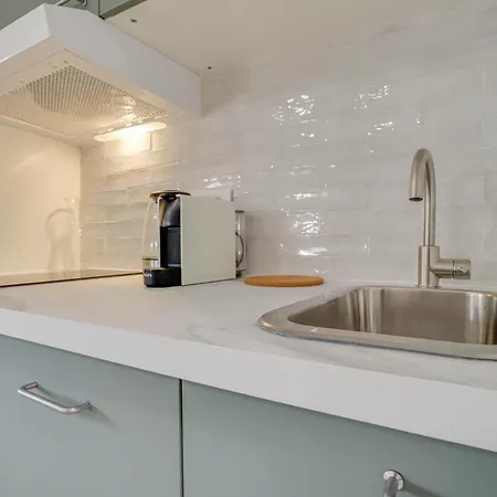 301 - Bel Calme, Proche Apartment